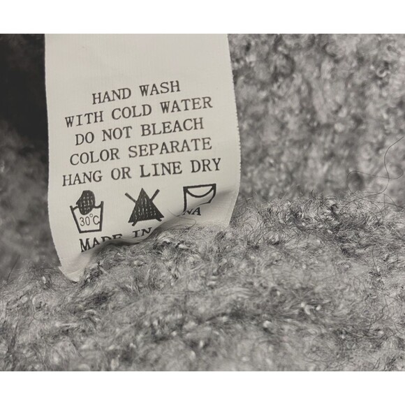 Dreamers Womens Fuzzy Cardigan Gray Sweater Size M/L - Picture 4 of 8